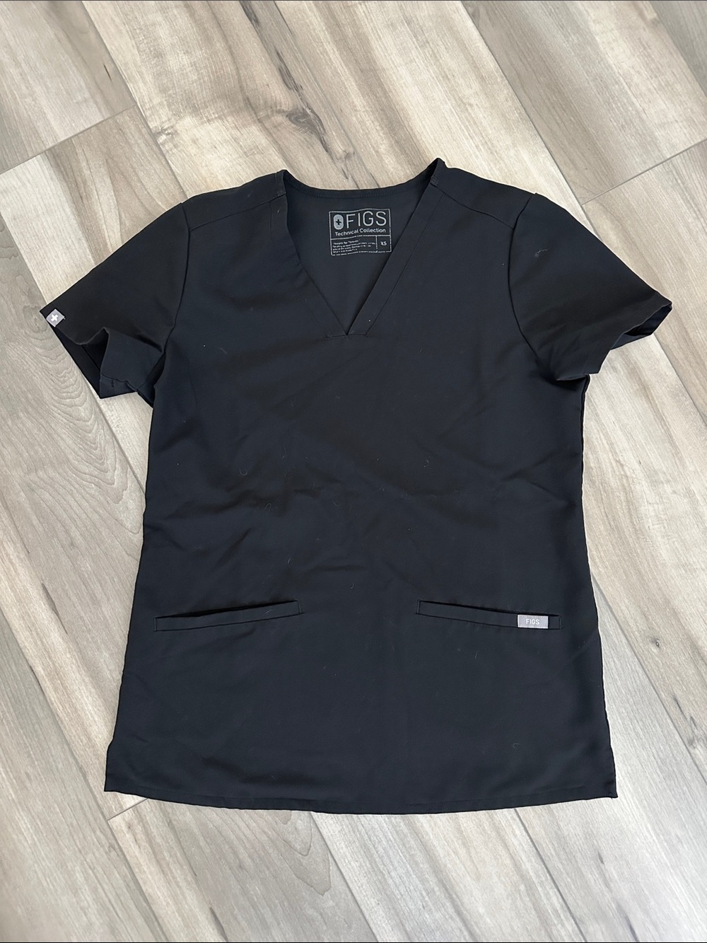 Figs Black Scrub Top